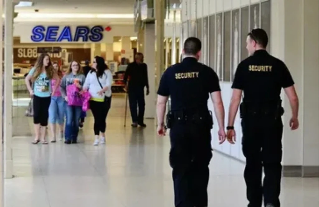 How Armed Guards Secure Retail Theft & Boost Protection