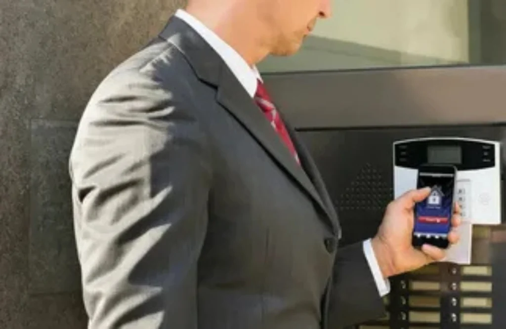 Top Security Risk Assessment Tips for Commercial Sites